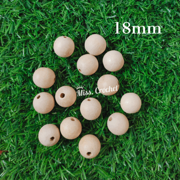 wooden beads (18mm)