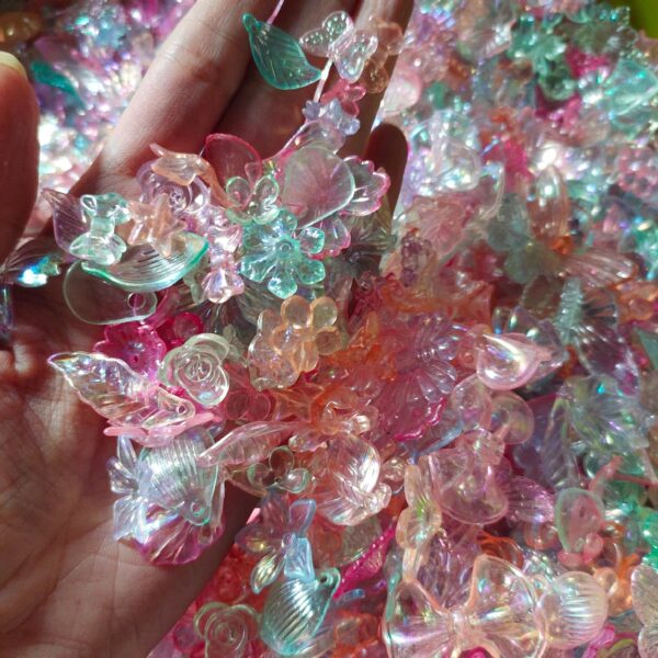 mix acrylic beads