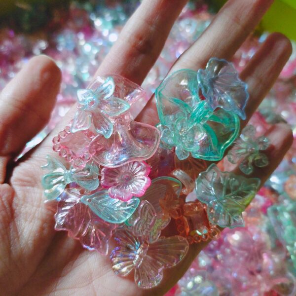 mix acrylic beads