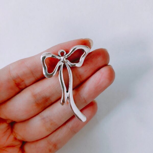 metal bow charms