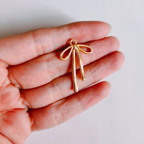metal bow charms